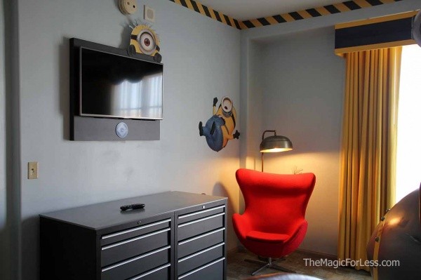 Despicable Me Kid's Suites Chair and Dresser