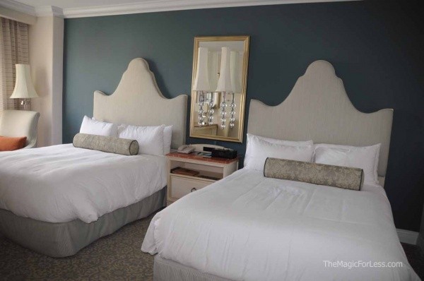 Portofino Bay Hotel Room Beds