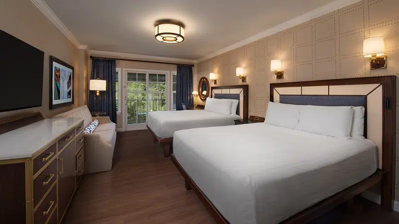 WDW - Yacht Club - Standard Guest Room