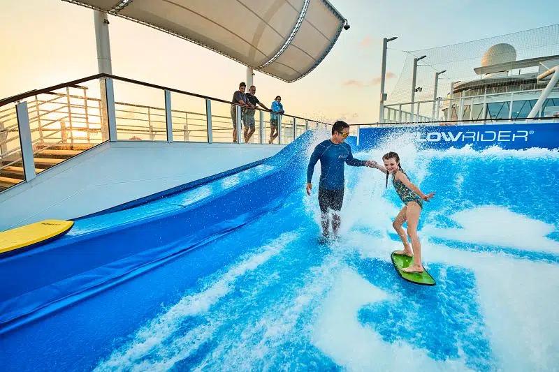 FlowRider - Royal Caribbean International - Wonder of the Seas