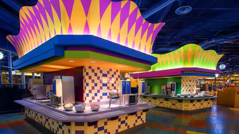 Pop Century Resort - Everything Pop Food Court Dining